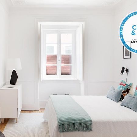 Renovated Charming Apartment With Terrace In Lapa Lisbon Exterior photo